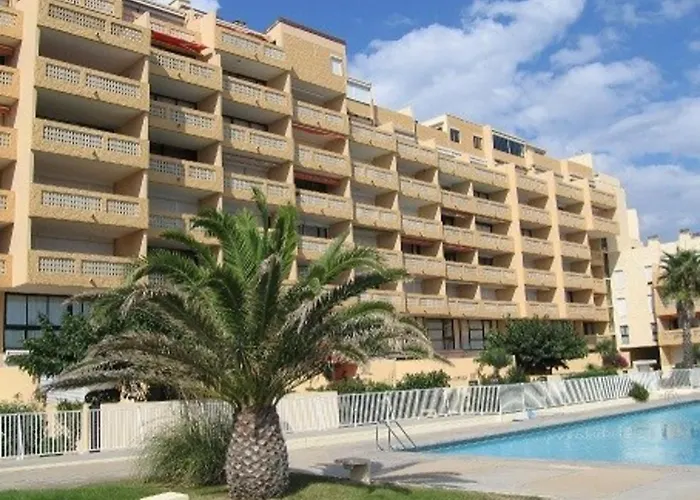 Grand T2 Avec Terrasse, 4 Pers, Proche - Fr-1-81-493 *